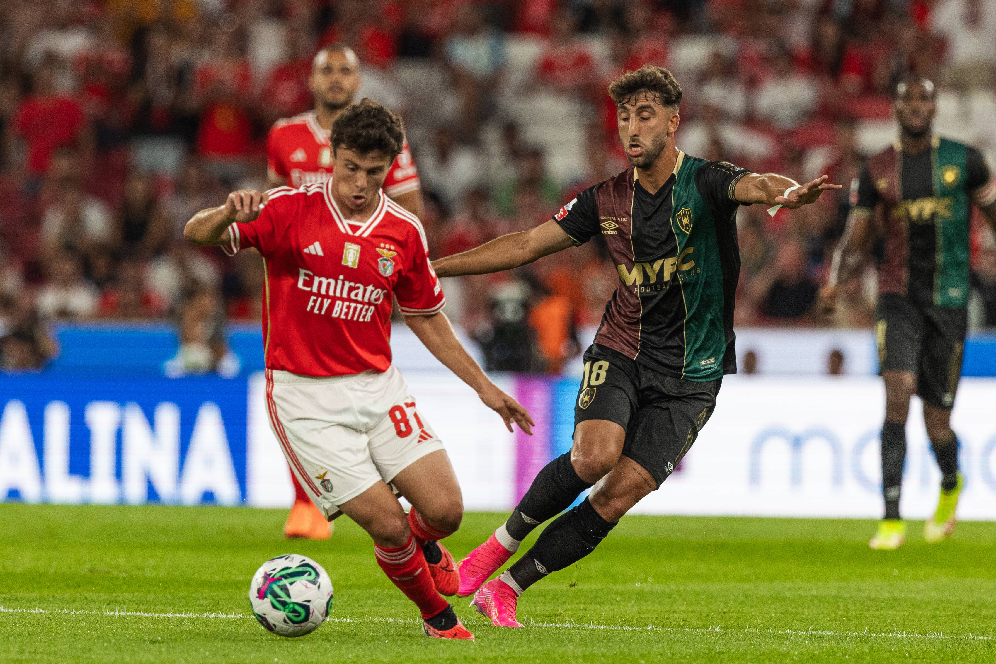 &Icirc;ncă un portughez la Gloria Buzău! Mijlocașul format de FC Porto a jucat ultima dată la Leixoes